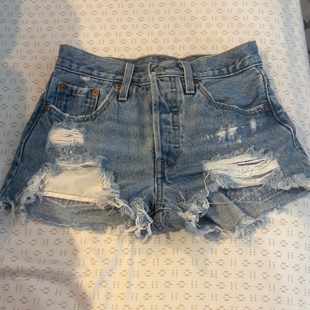 Levi’s 501 shorts - Picture 2 of 5